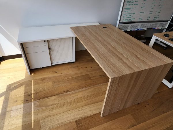 Envo 21 Executive Suite 2100W Envo 21 Executive Suite 2100W