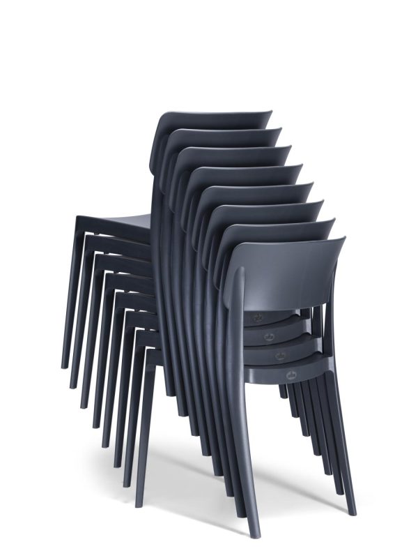 Femi Breakout Chair 