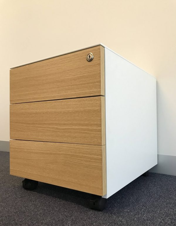 Hybrid Mobile Pedestal 