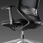 Vogue Mesh Back Alloy Base Chair